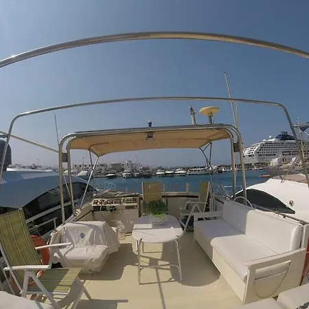 Botel Mykonos Yacht Stay - 2 Private Rooms With Private Toilet&Shower In A Shared Yacht