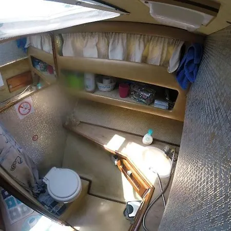 Botel Mykonos Yacht Stay - 2 Private Rooms With Private Toilet&Shower In A Shared Yacht Mykonos Town
