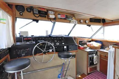 Mykonos Yacht Stay - 2 Private Rooms With Private Toilet&Shower In A Shared Yacht Botel *